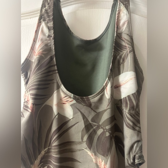 TEAMLTD FLORAL BATHING SUIT GREEN - Picture 5 of 6